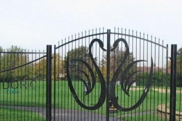 Doric Park gates